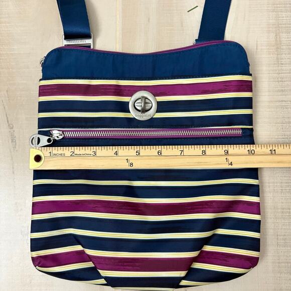 Baggallini Striped Nylon Crossbody Bag Travel Purse Adjustable Strap Lightweight - Picture 10 of 11